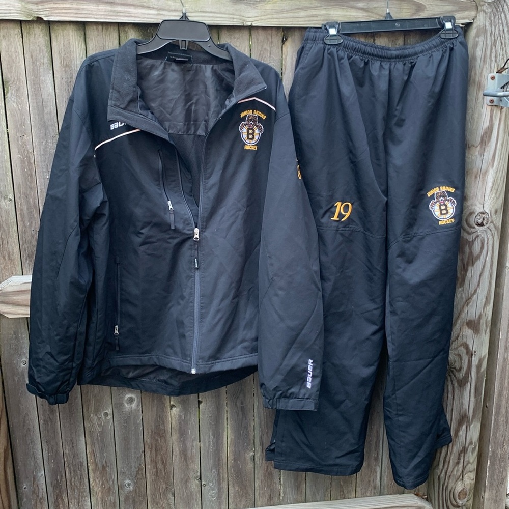 Bauer Junior Bruins Cameron Carroll warm up lined track suit.